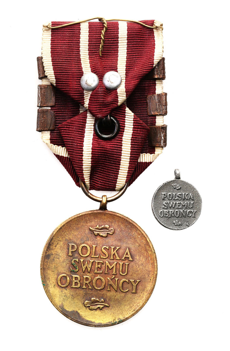 II RP. Medale Polska Swemu Obrońcy, 2 sztuki